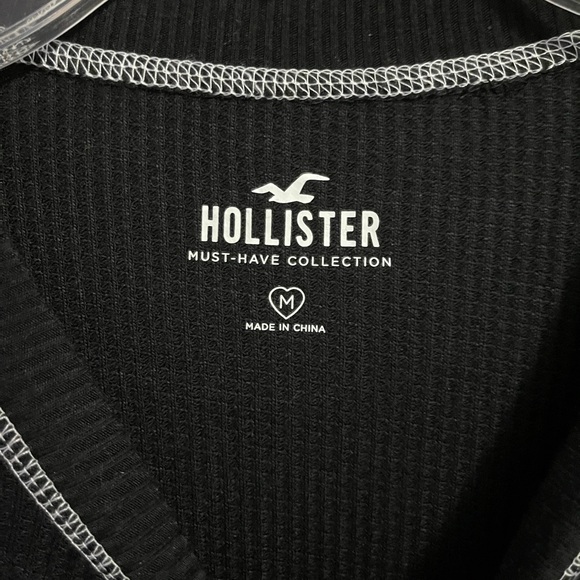 Hollister Black Striped Cropped Long Sleeve Size M - Picture 2 of 3